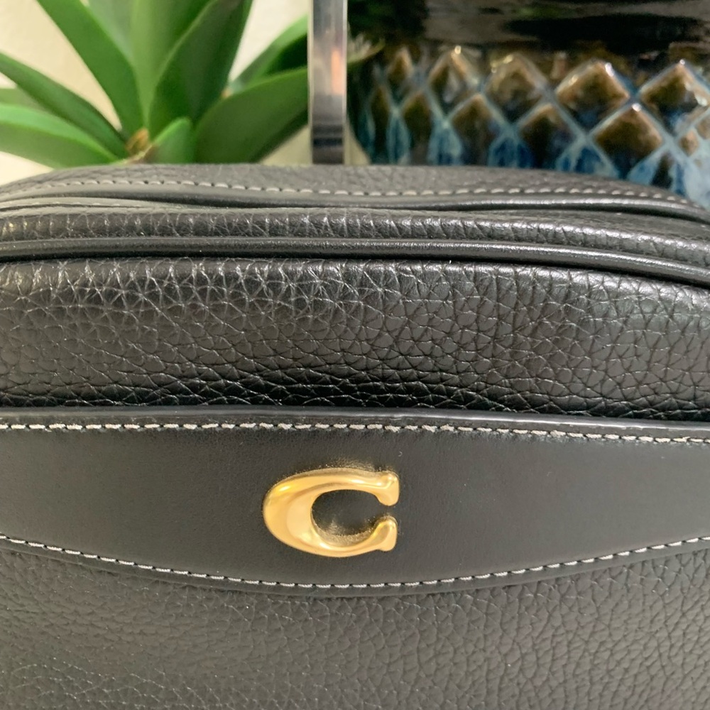💕👜 COACH Camera Crossbody Black Leather Bag - Picture 7 of 11